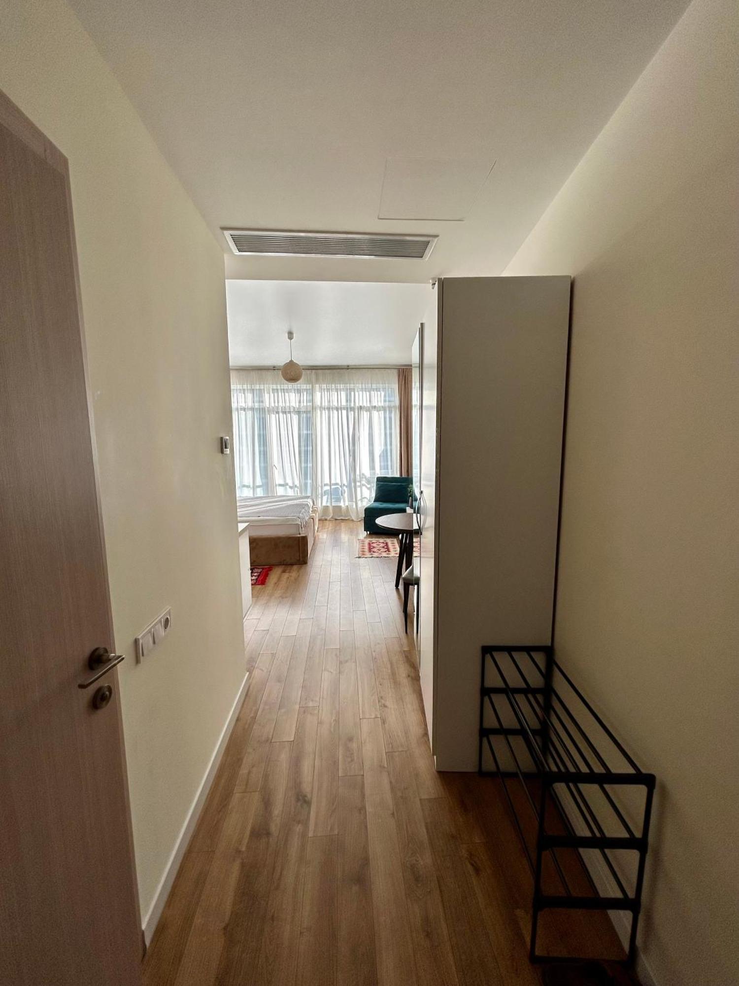 White Apartment Batumi Eksteriør bilde