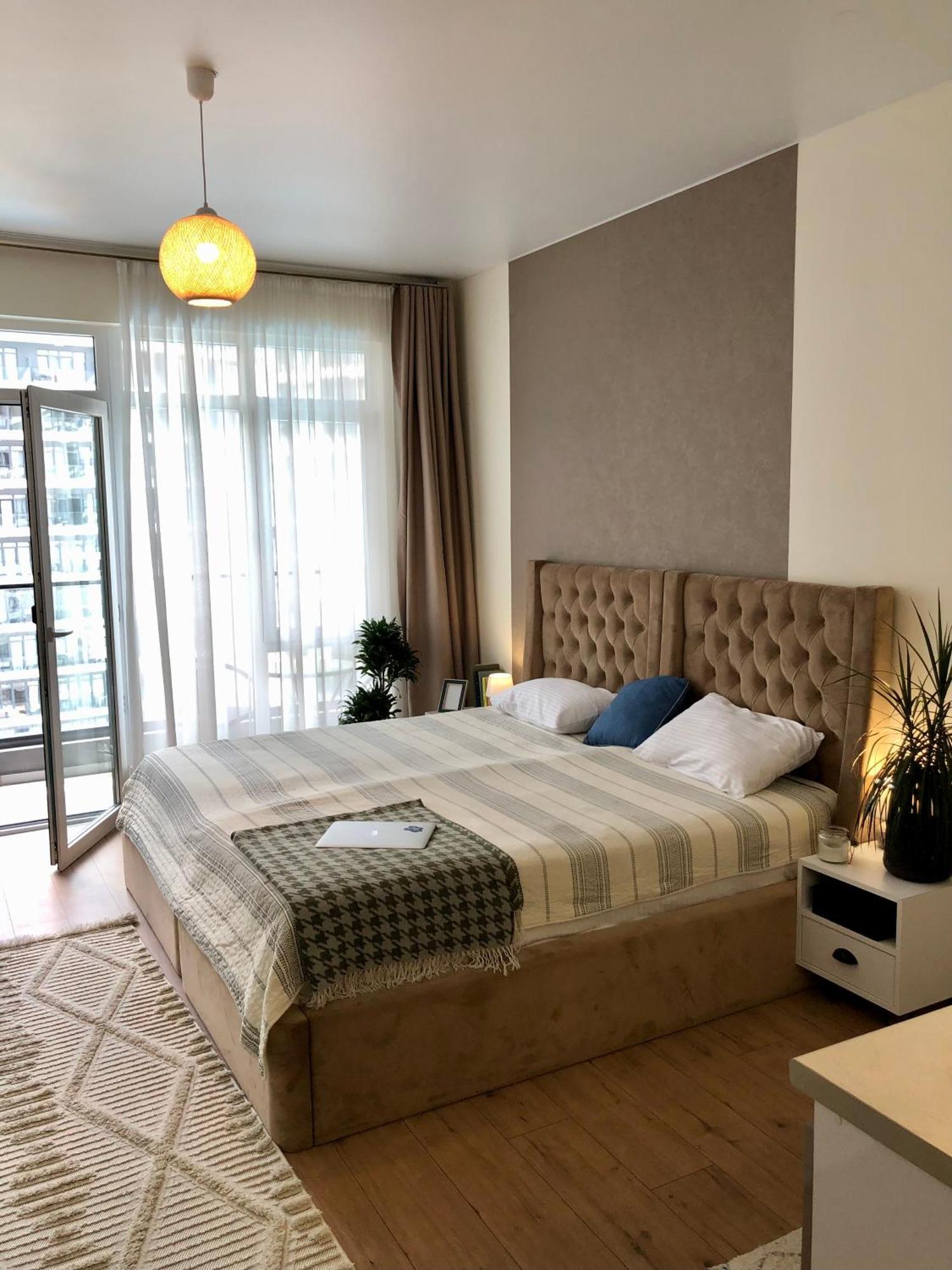 White Apartment Batumi Eksteriør bilde