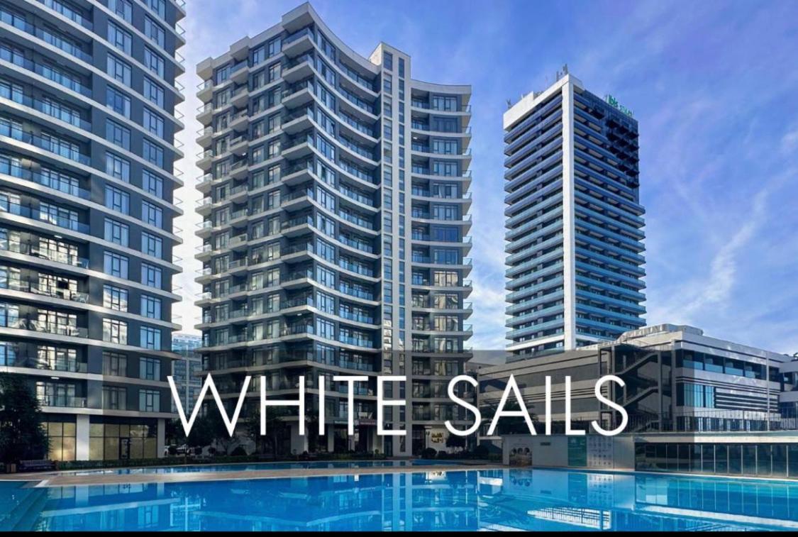 White Apartment Batumi Eksteriør bilde