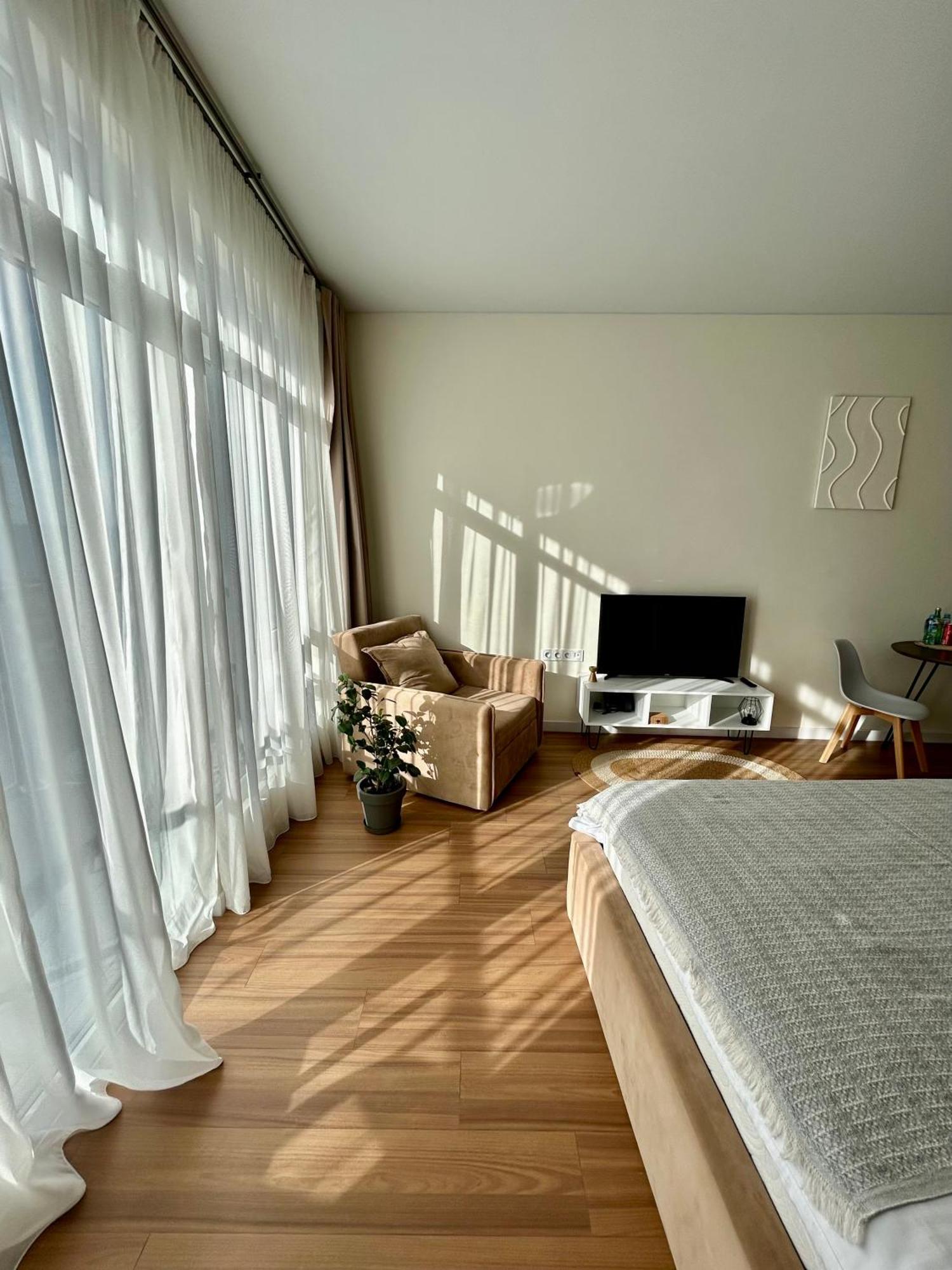 White Apartment Batumi Eksteriør bilde